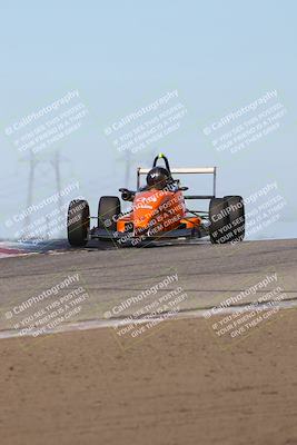 media/Oct-26-2025-CalClub SCCA (Sun) [[8ce1e69566]]/Group 3/Grapevine/